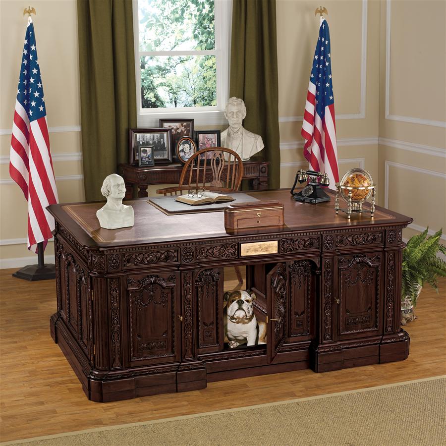 Oval Office Presidents' H.M.S. Resolute Desk