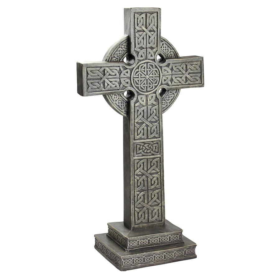 Bannockburn Celtic Cross Sculpture