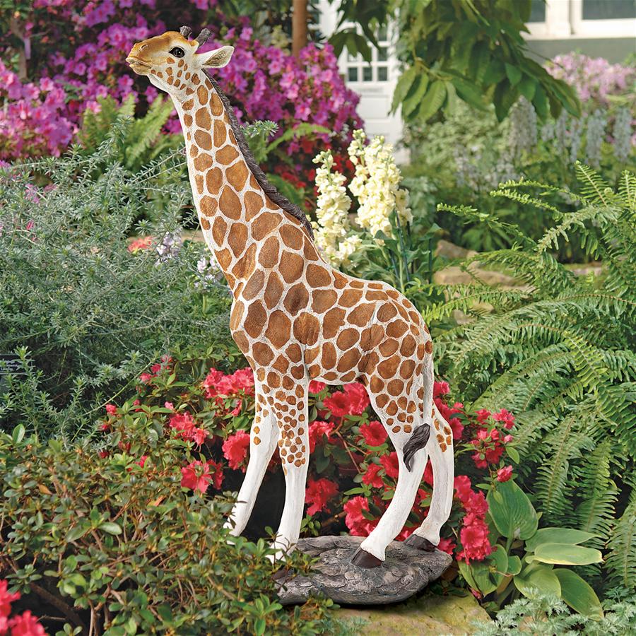 Gerard the Giraffe Sculpture