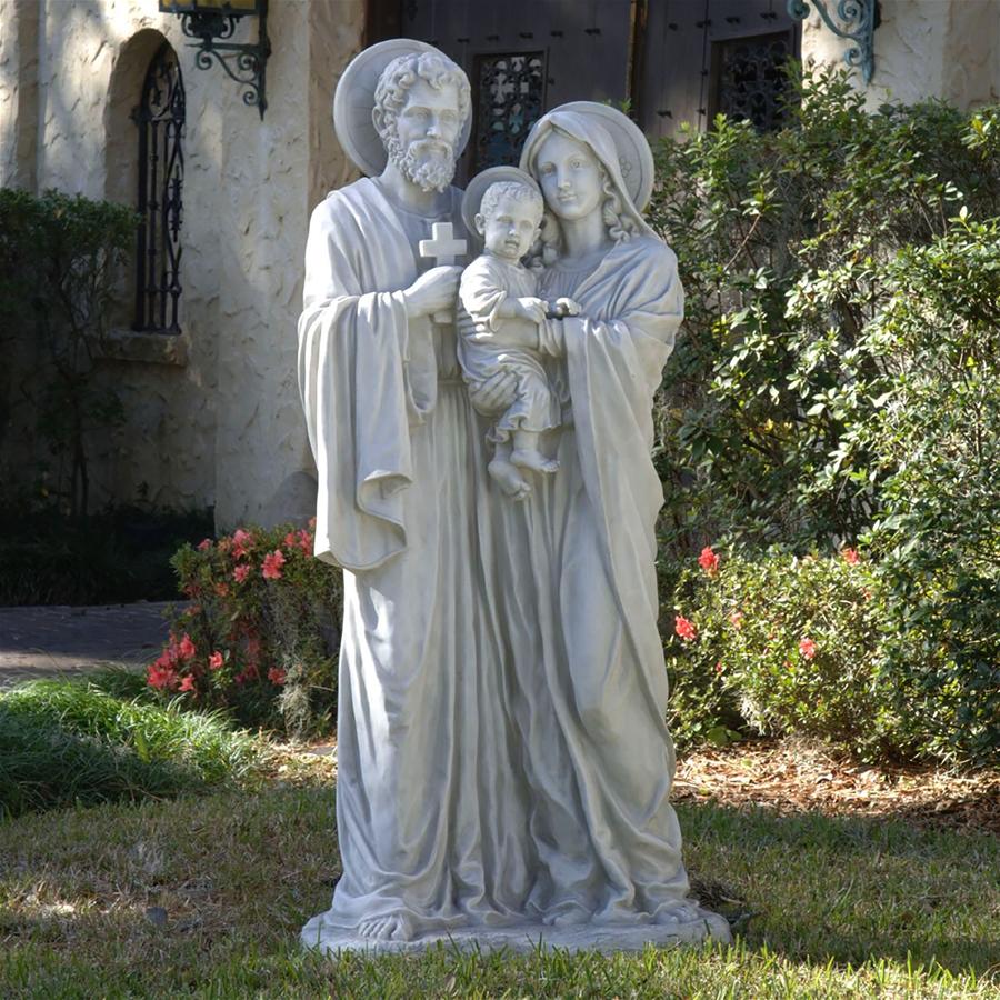 The Holy Family Sculpture: Estate
