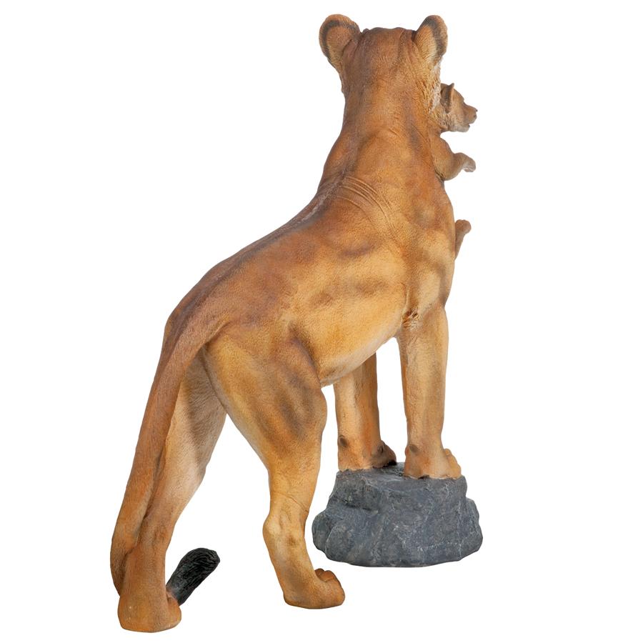 Lioness with Cub Garden Statue