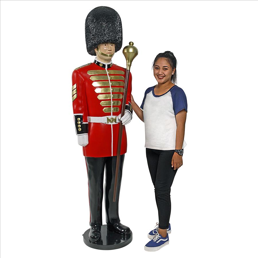 Buckingham Palace King's Royal English Guardsmen Life-Size Statue