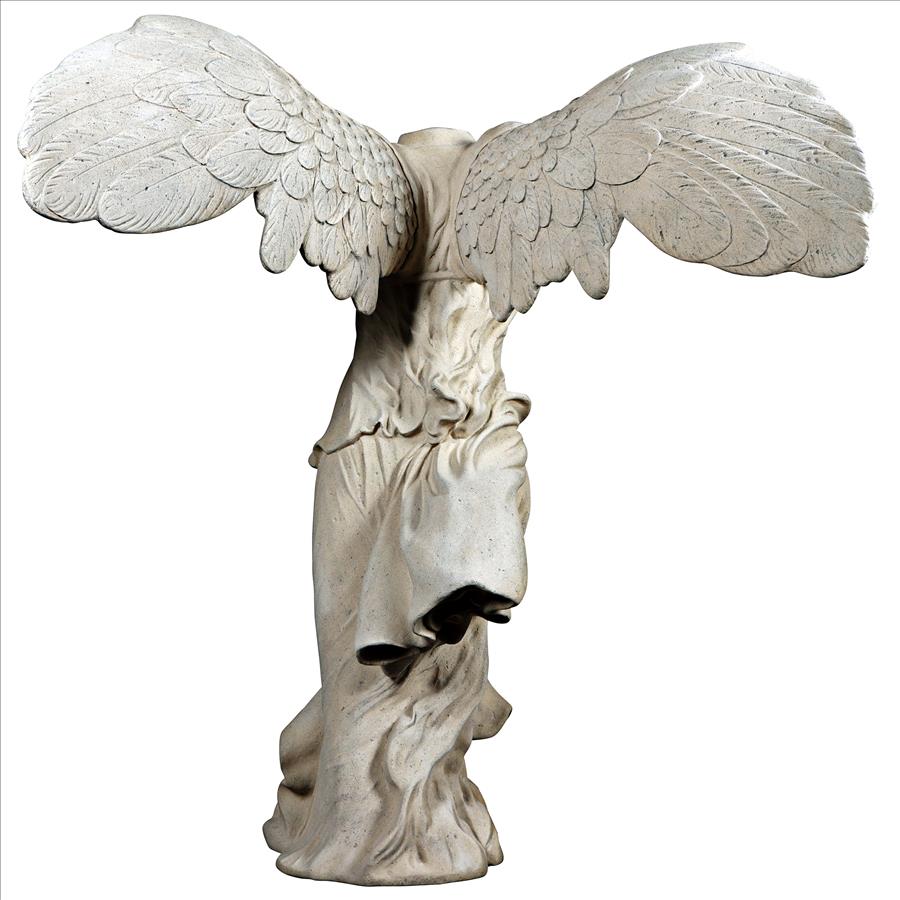 Nike of Samothrace Statue: Grande