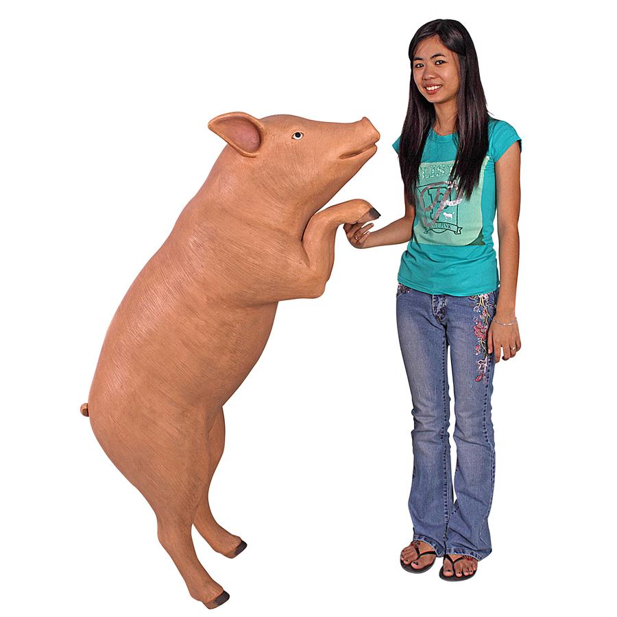 Hop Over Hog, Giant Pig Statue