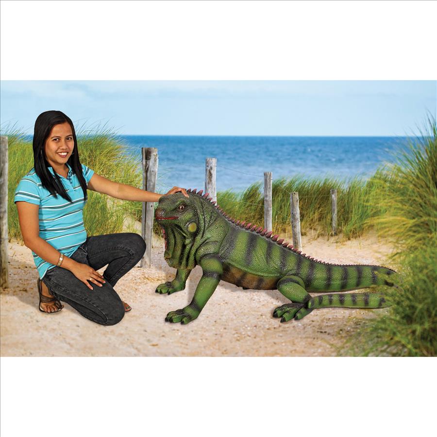 Iggy the Iguana Lizard Statue: Giant