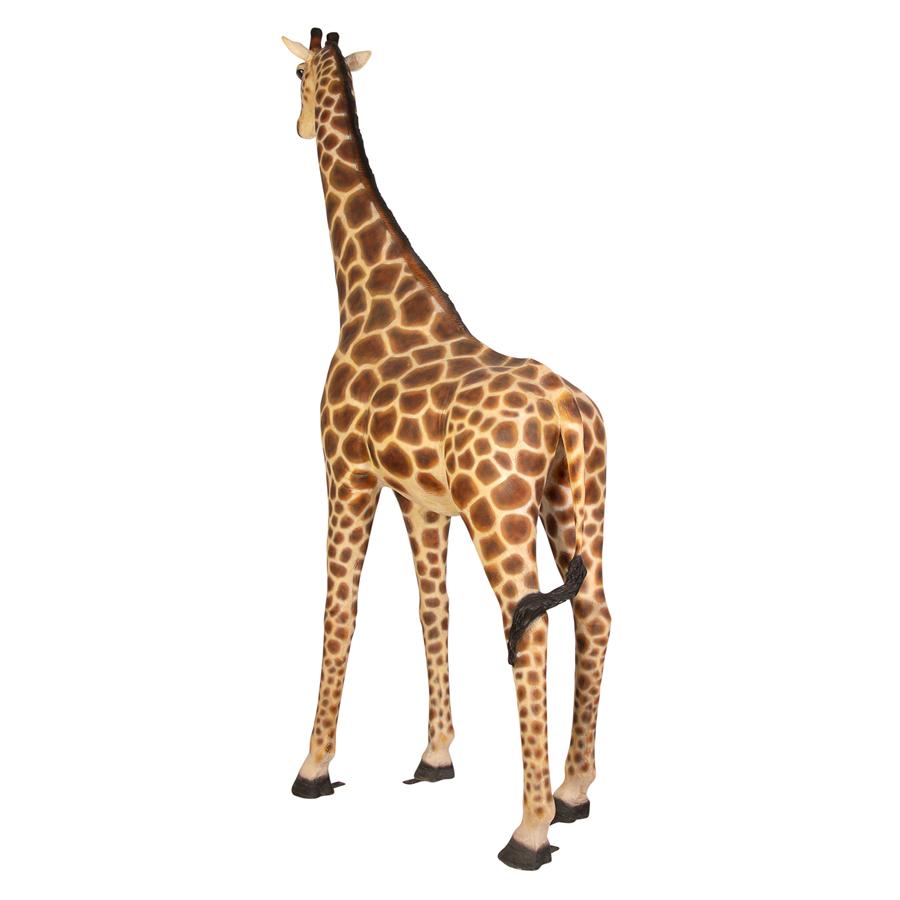 Malee Grand Scale Giraffe Garden Statue