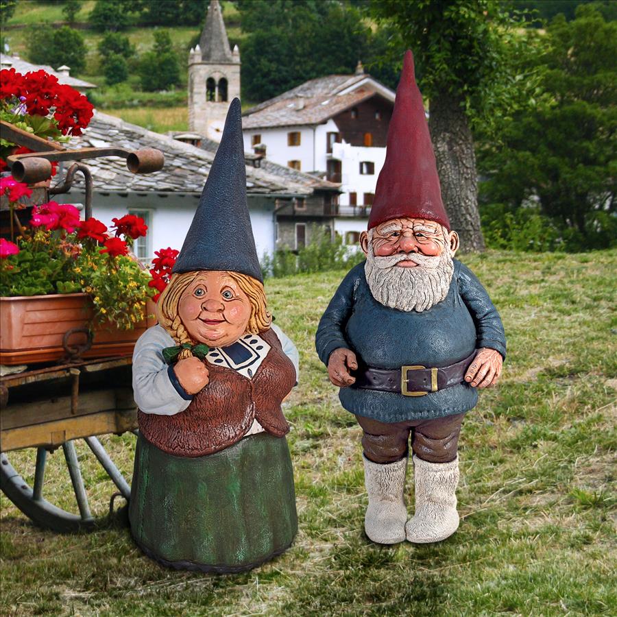 Mother Dagmar & Father Friedmann Garden Gnome Statue Set