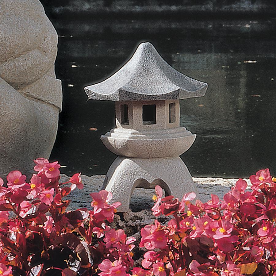 Asian Temple Pagoda Lantern Statue: Medium
