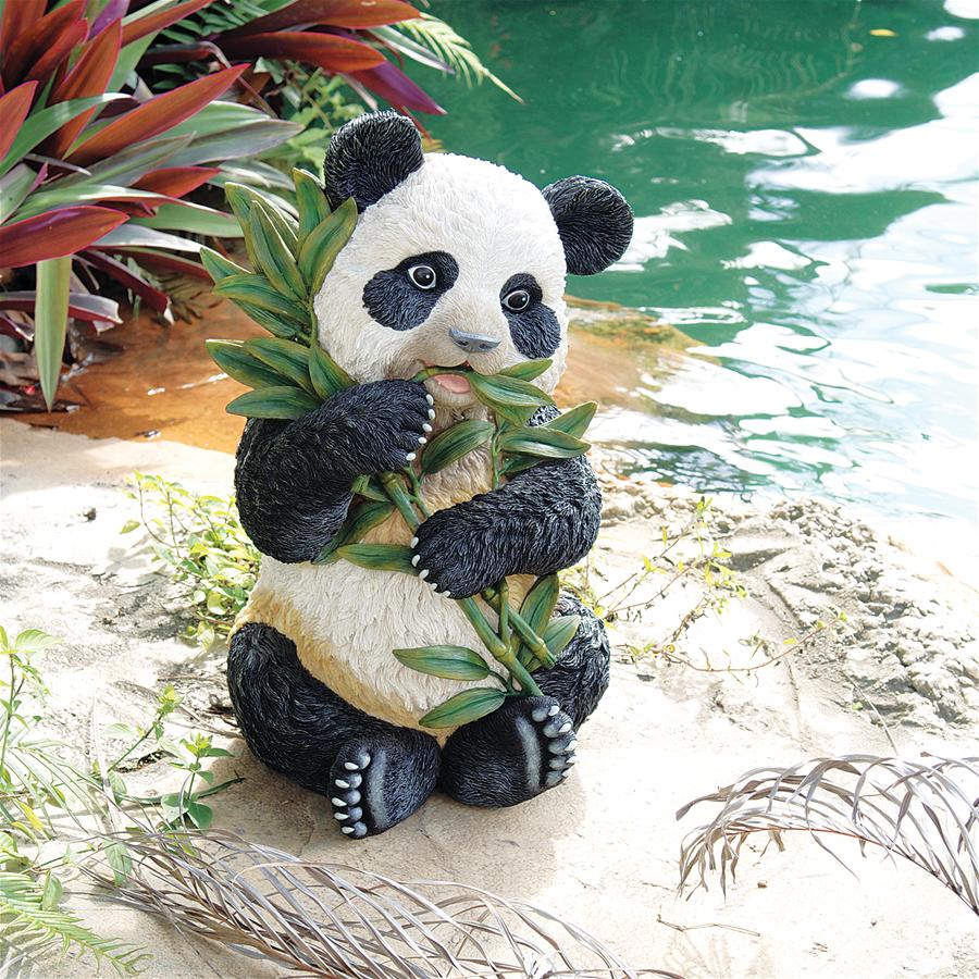 Tian Shan, the Asian Panda Sculpture