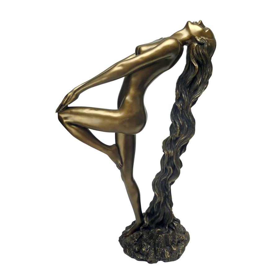 Aesthetic Awakenings: Female Nude Statue