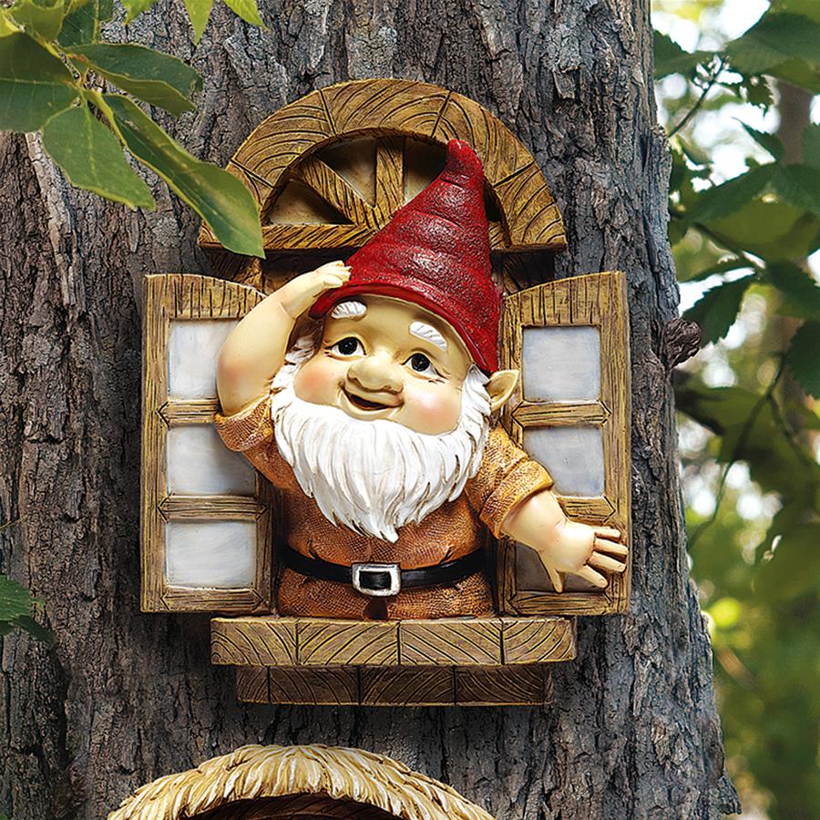 The Knothole Gnomes Garden Welcome Tree Sculpture: Window Gnome