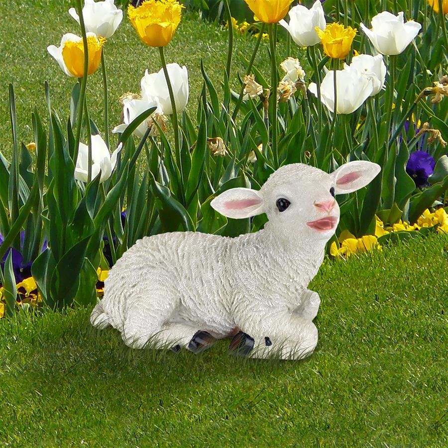 Yorkshire Lamb Garden Statue: Sitting Lamb