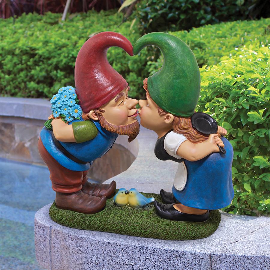 Kiss and Tell, Lover Gnomes Statue