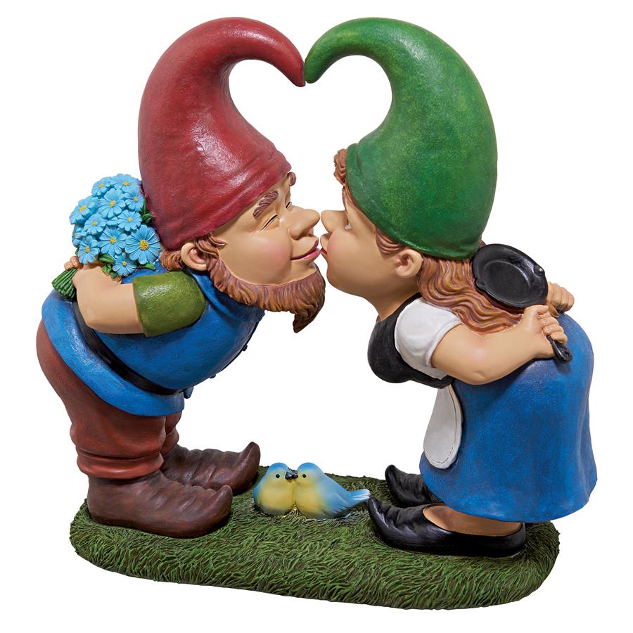 Kiss and Tell, Lover Gnomes Statue