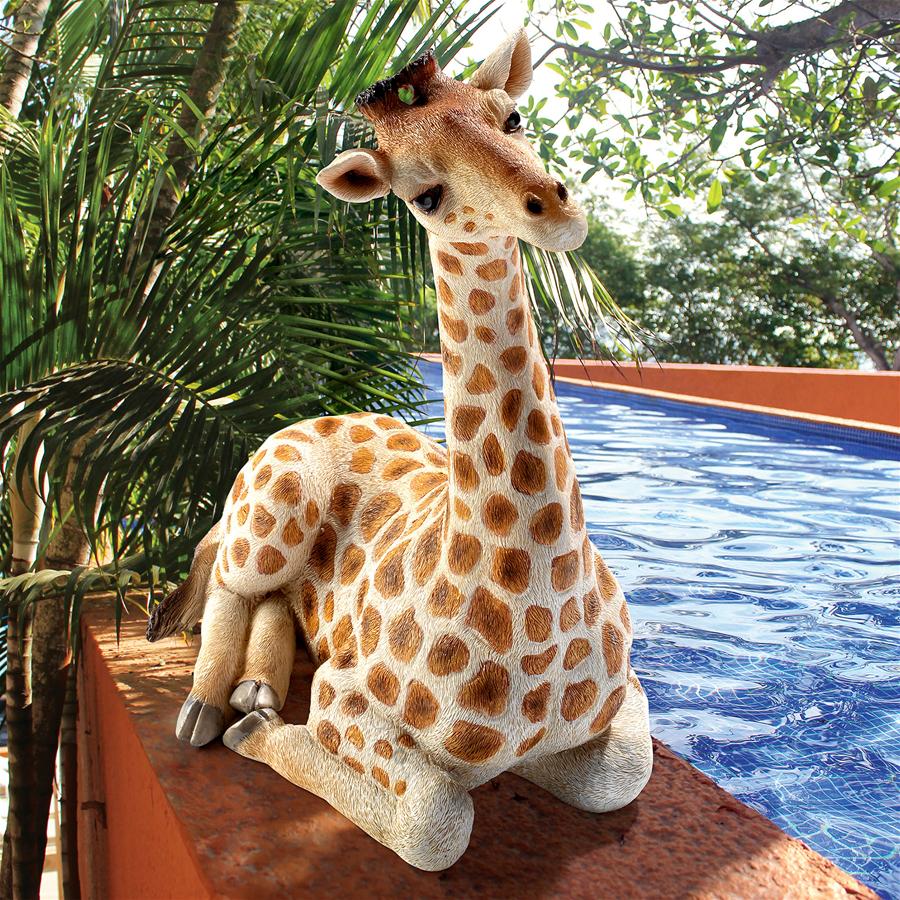 Zari the Resting Giraffe Statue: Medium