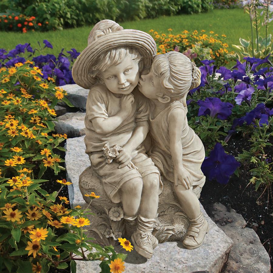 Kissing Kids Boy and Girl Statue