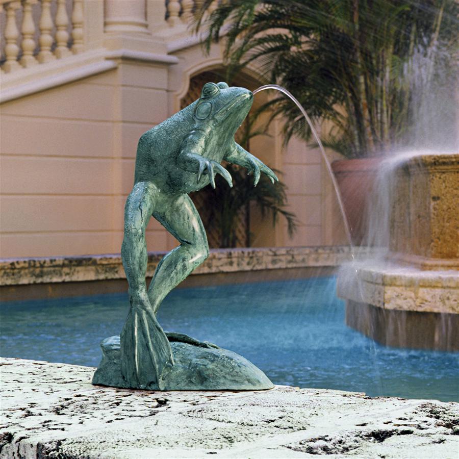 Leaping, Spitting Frog Cast Bronze Garden Statue: Medium